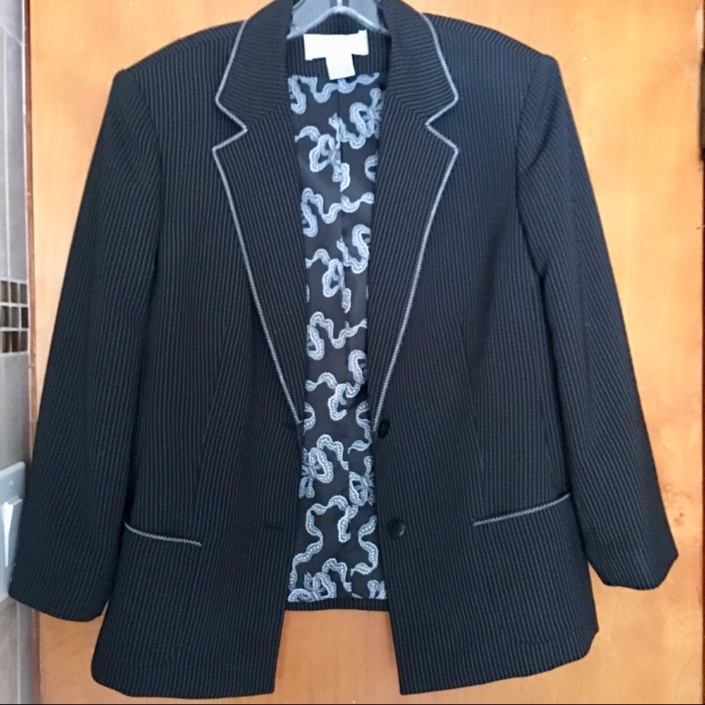 Size 12 Jones New York pin stripe suit jacket